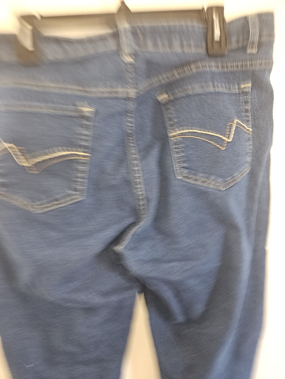 Weekend Plus Womans Capri Jeans Waist Size 36 - Picture 11 of 12